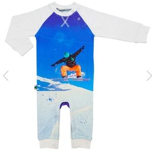 Inchworm Alley Snowboarder